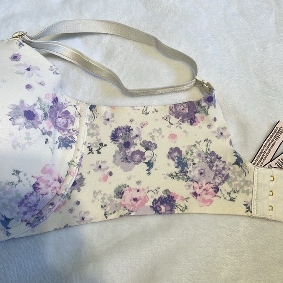 Victorias Secret Bra - Picture 2 of 3